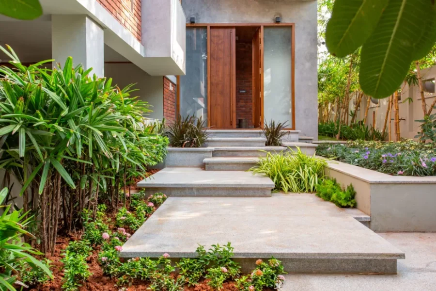 How Longview Home Designs Impact Pest Entry Points