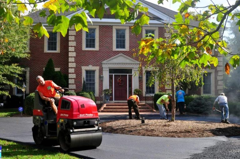 Driveway Crack Repair in Manassas, VA: Prevent Bigger Problems with H&H Paving