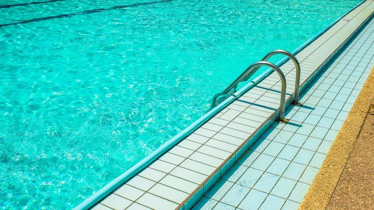 Troubleshooting Cloudy Pool Water: Is Your Cleaner Up to the Task?